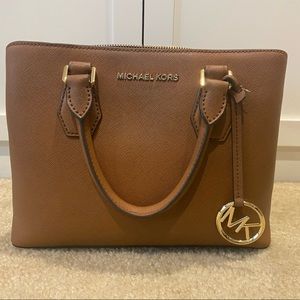 Michael Kors Medium Luggage Color Leather Purse- excellent condition